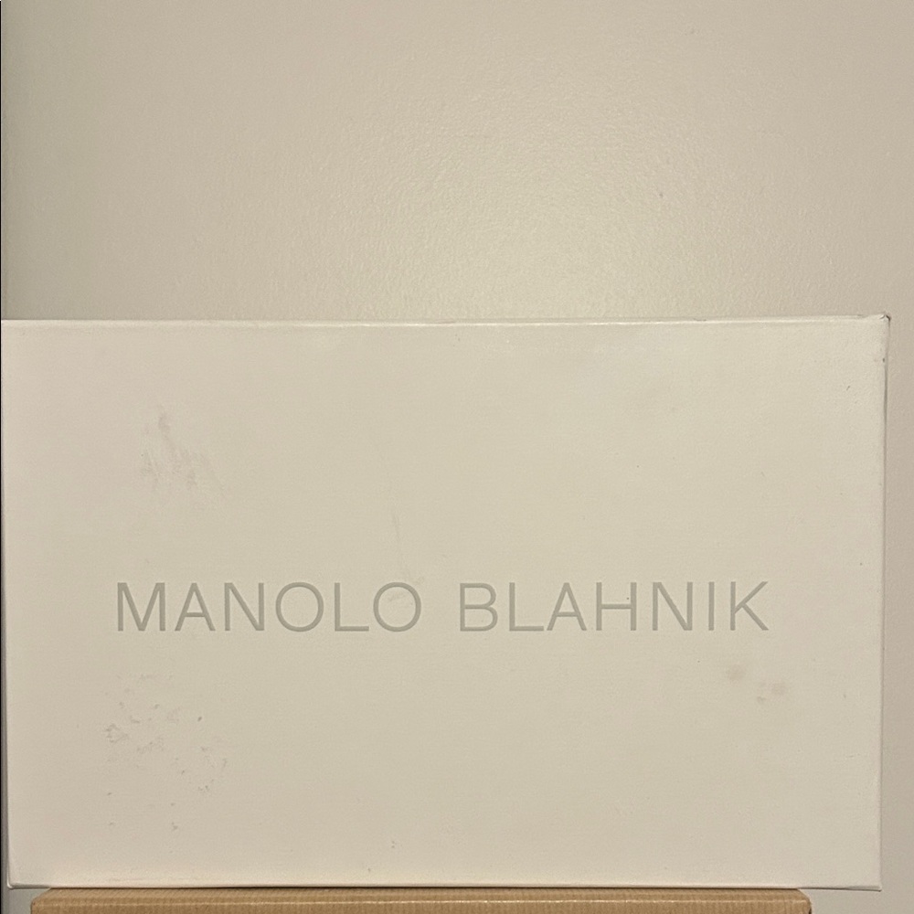 Manolo Blahnik Classic White Box
